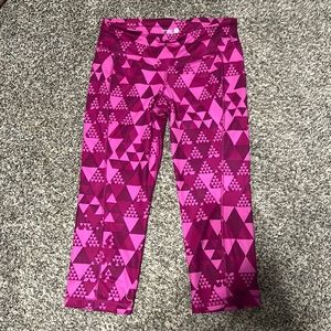 Old Navy active capri pants